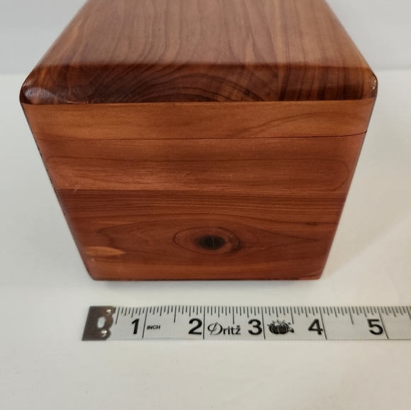 Vintage Lane Cedar Chest Keepsake Jewelry Box - Picture 5 of 10